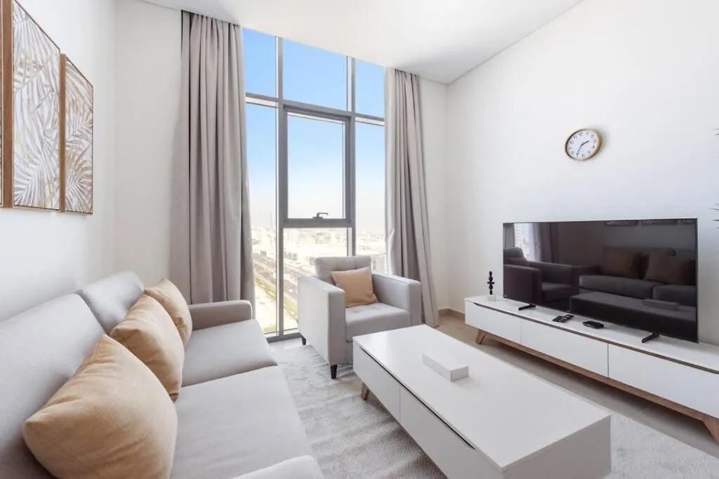 Cozy 2-Bedroom Apartment In Fawad Azizi Residence 두바이 아랍에미리트